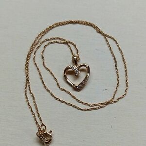14k yellow gold heart Gem necklace